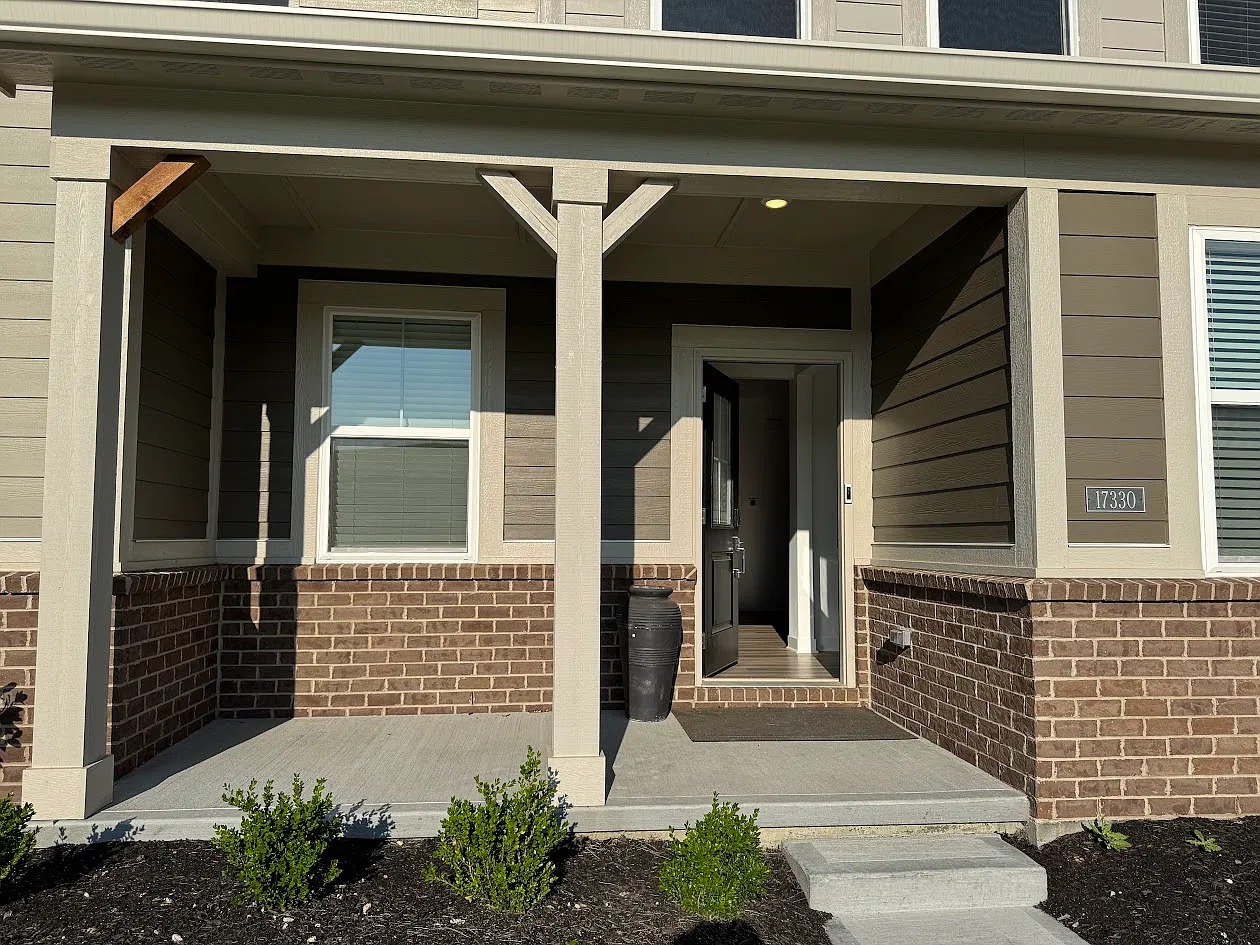 3 bed, 1771 sqft, $2,295 — Photo 2