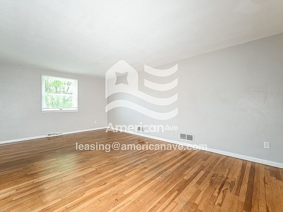 896279_001_living_room_2.jpg