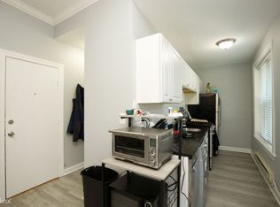 917 W Waveland Ave #A7, Chicago, IL 60613