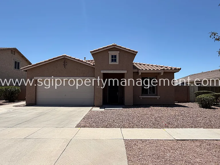 1243 E Walnut Rd — Photo 1