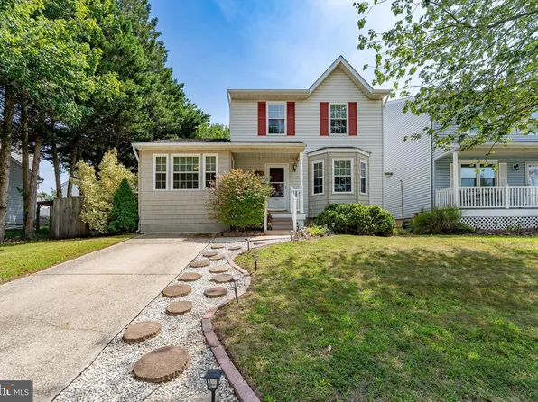 983 Pebblestone Rd, Pasadena, MD 21122