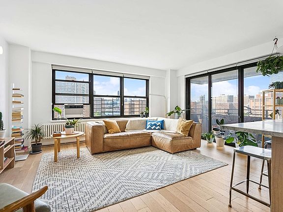 2nd image of 264 Broadway APT C1107