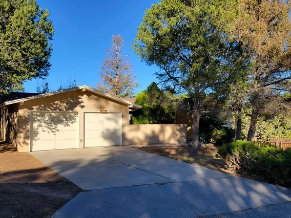 104 La Vista Dr, Los Alamos, NM 87547