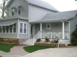 829 Warner Ave, Lemont, IL 60439