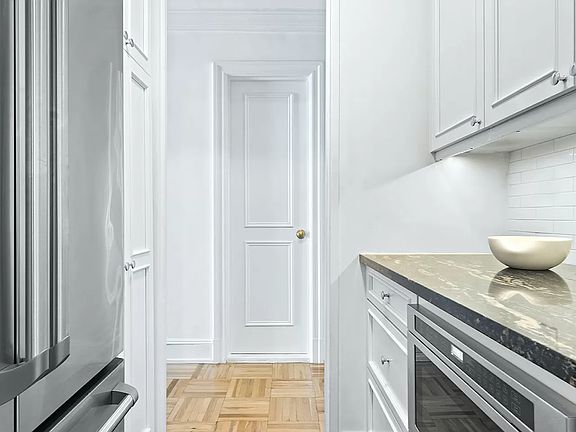 4th image of 303 E 57th St APT 14E