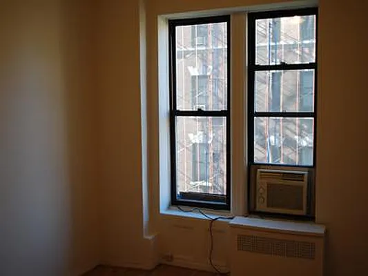 Rented by Buchbinder & Warren | media 37