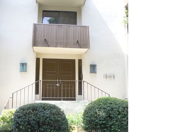 2nd image of 1505 S Bentley Ave APT 201