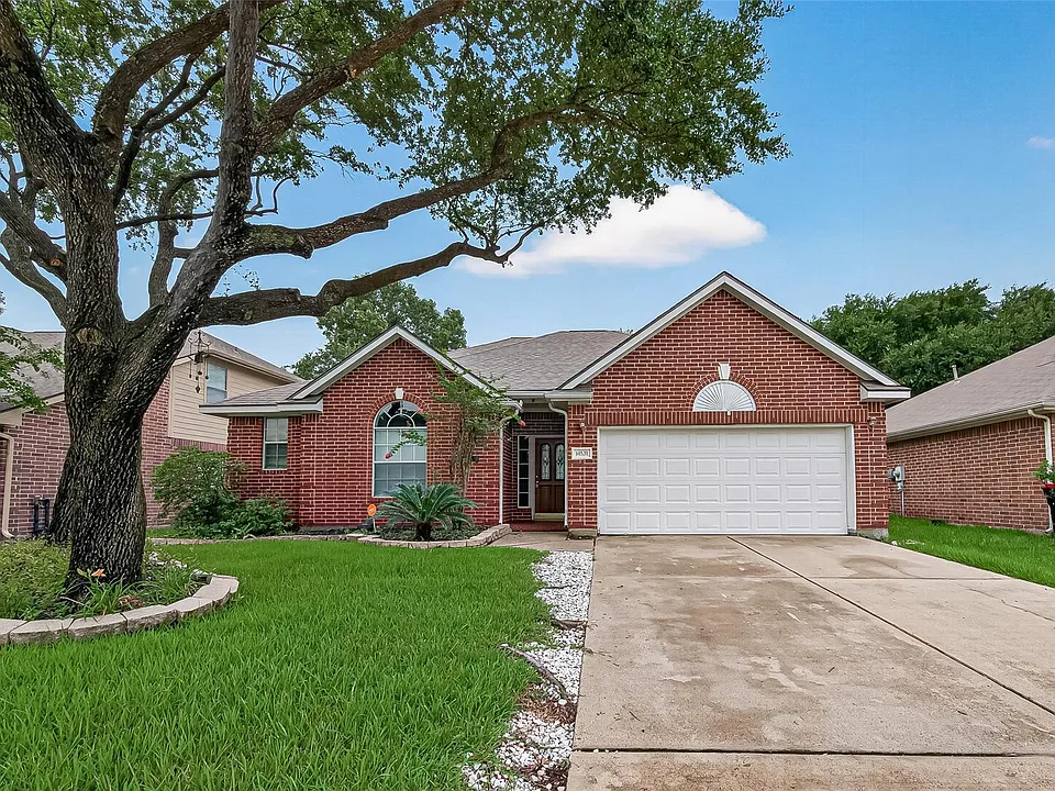 14531 Chestnut Falls Dr