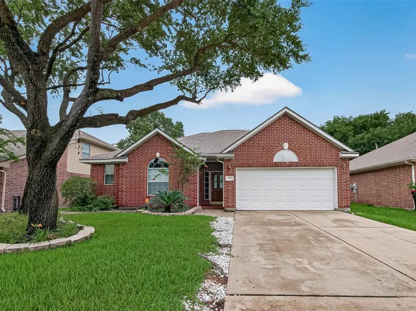 14531 Chestnut Falls Dr, Cypress, TX 77433