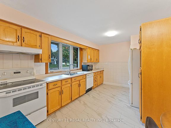 5th image of 21 Louisa Dr