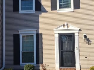 404 Hadleigh Ln, North Brunswick, NJ 08902