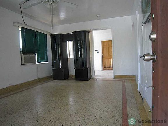 2nd image of 522 N 19th Ave #2