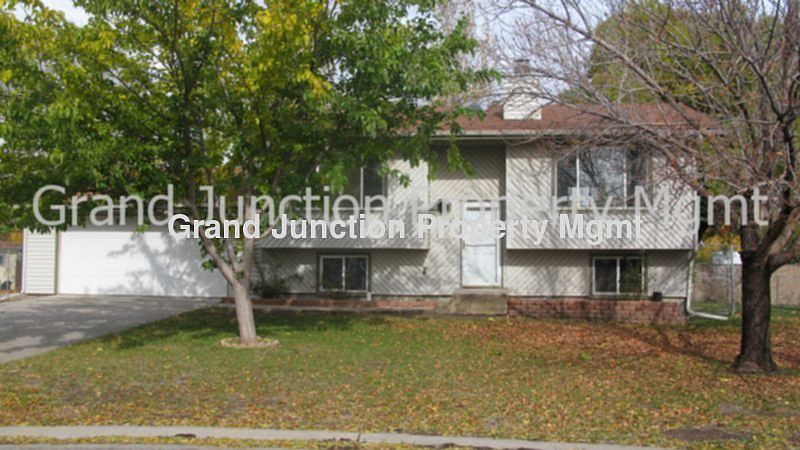 1st image of 3122 Parkland Ct