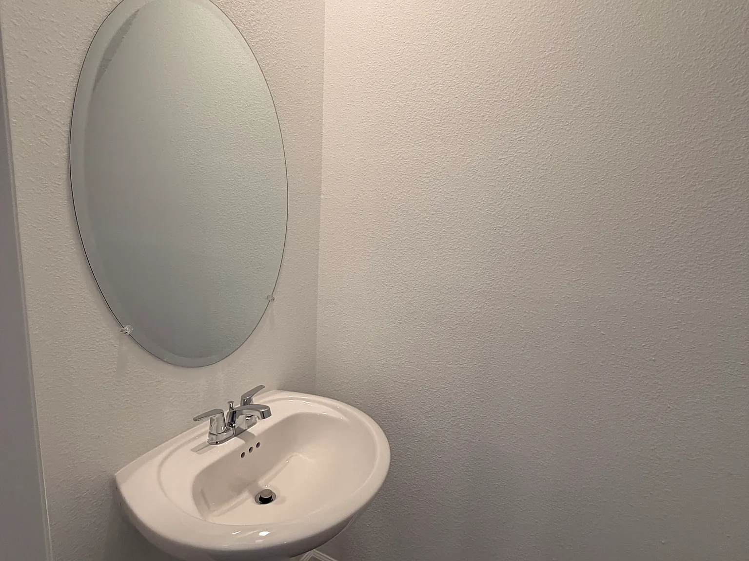 3 bed, 2.5 bath, 1760 sqft, $2,175 — Photo 4