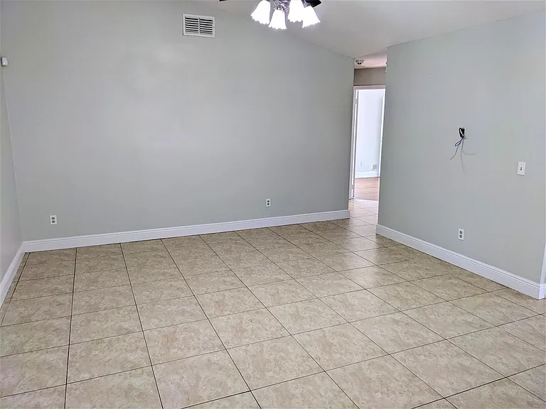 9515 Woodbreeze Blvd — Photo 16