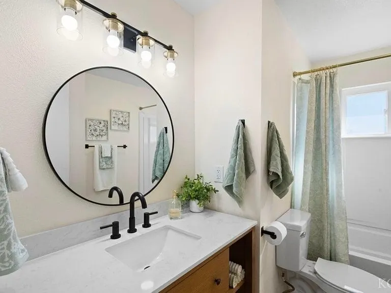 760 Crass Ave #1 — Photo 21