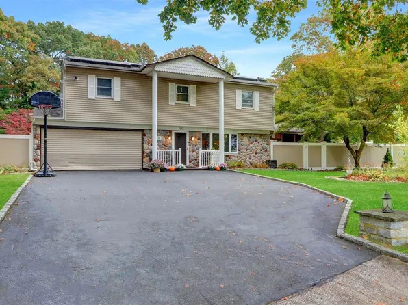 103 Woodview Lane, Centereach, NY 11720