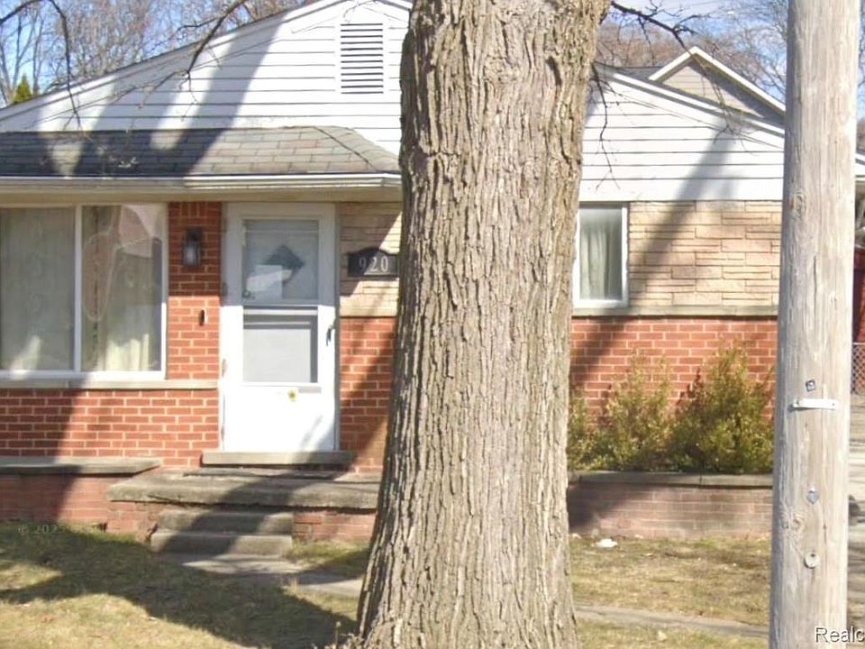 1st image of 920 Cloverdale Dr