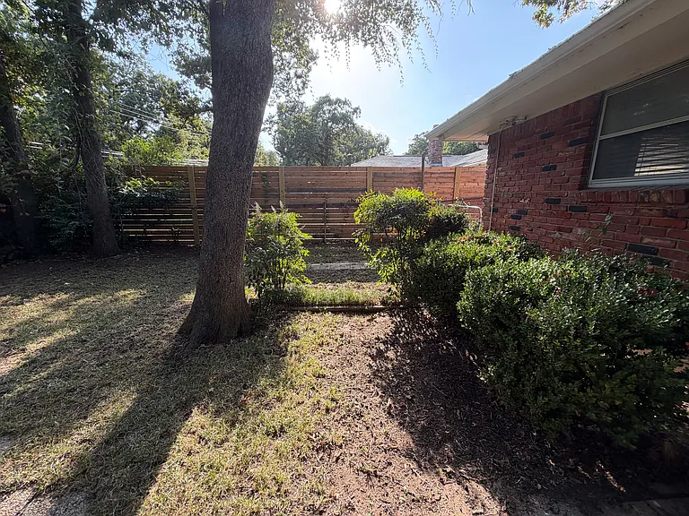 809 W Cheryl Ave — Photo 36