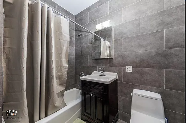 Rented by Compass | media 21