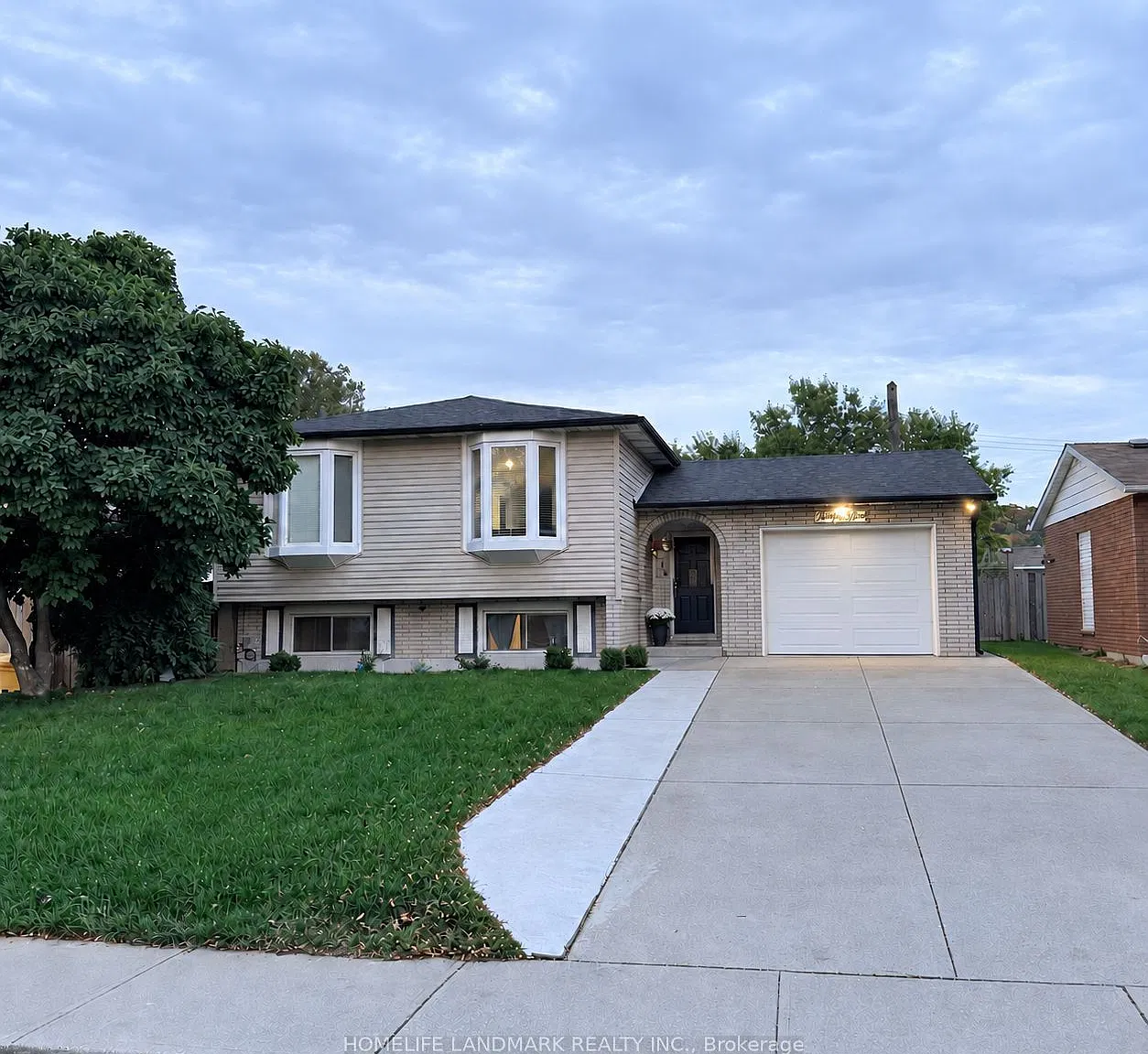 5 bed, $2,150 — Photo 1