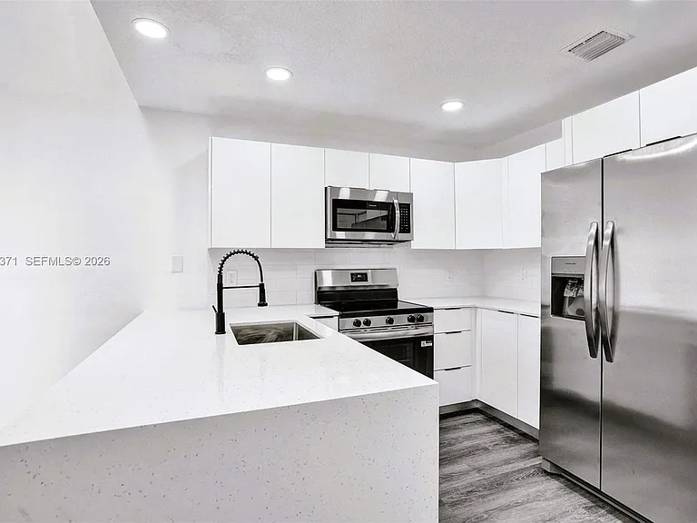 1818 Adventure Pl — Photo 19