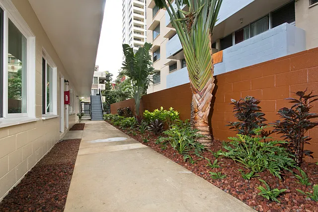 242 Kaiulani Ave — Photo 6