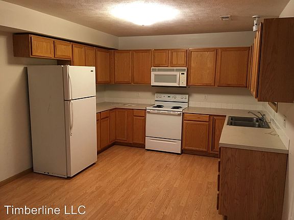 3rd image of 503 Lakeshore Dr