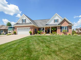 1990 Sophia Ln, Seymour, IN 47274