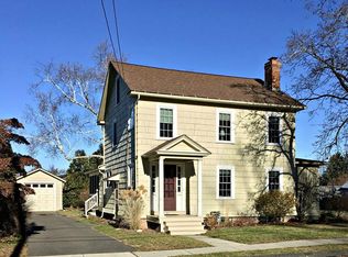 31 Ridgewood Ter, Northampton, MA 01060