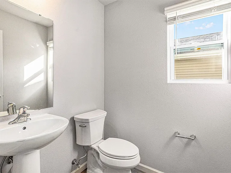 507 Burr St — Photo 15