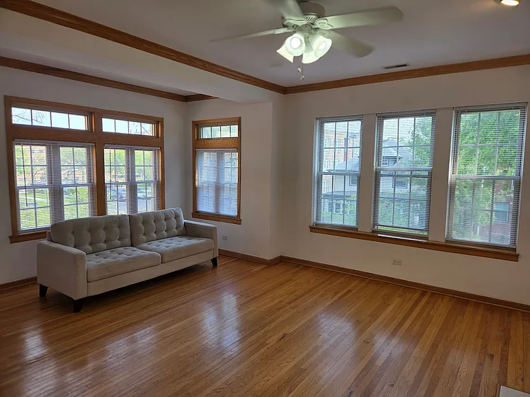 1348 W Jarvis Ave #3 — Photo 2