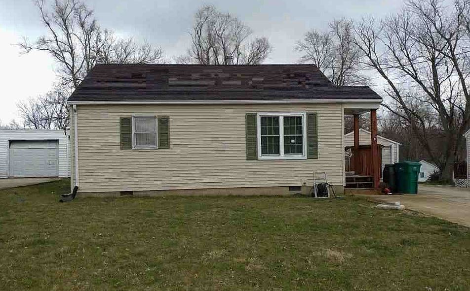 2nd image of 504 Jackson St