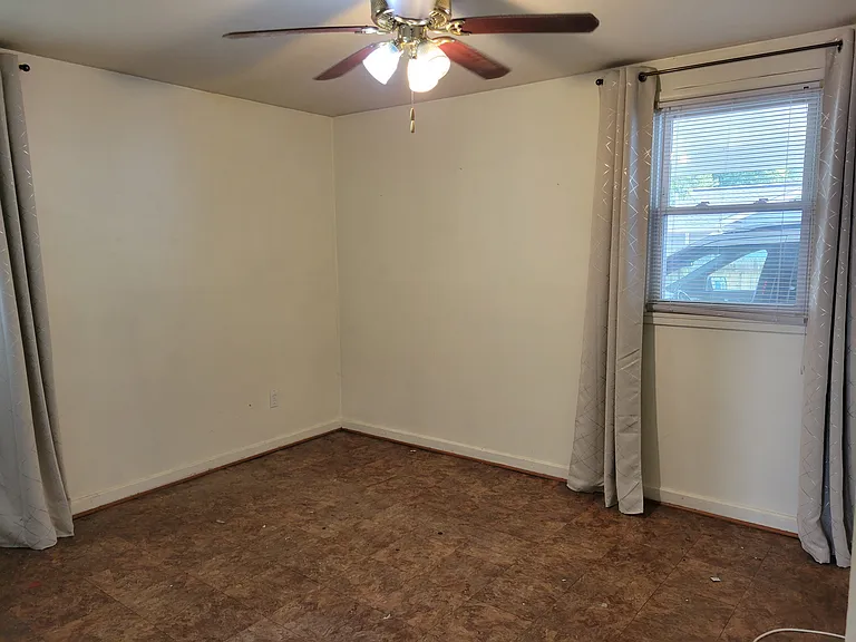 3902 Elmwood Dr — Photo 10