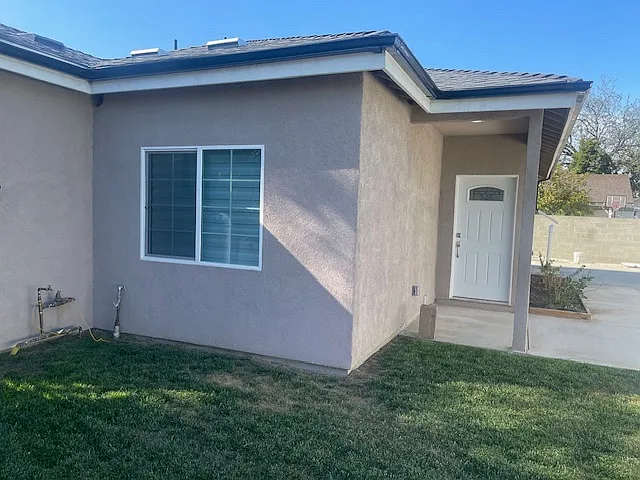 7519 Amigo Ave — Photo 2