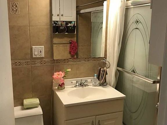 4th image of 800 Governors Dr