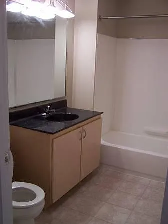 815 Arch St #202 — Photo 7