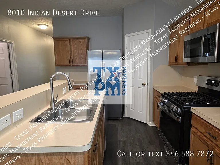 8010 Indian Desert Dr — Photo 4