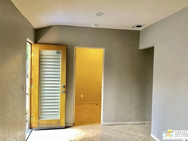 123 W San Carlos Rd — Photo 24
