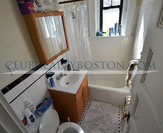 5th image of 50 Babcock St #8