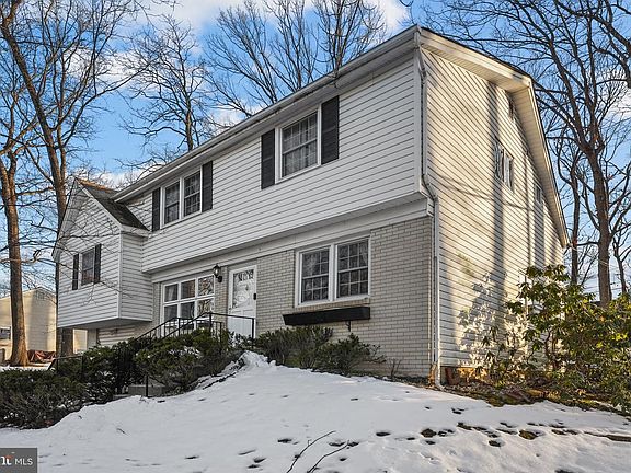 2nd image of 411 Greyhorse Rd