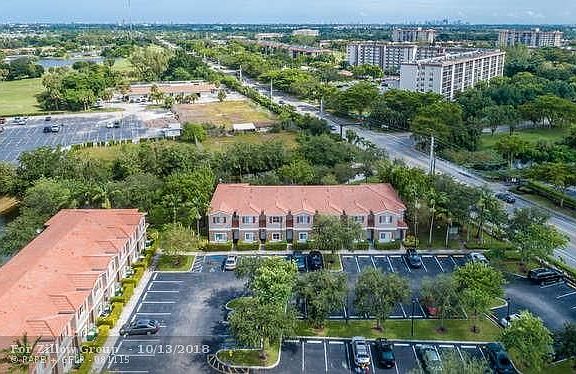 5th image of 4413 Woodland Cir #4413