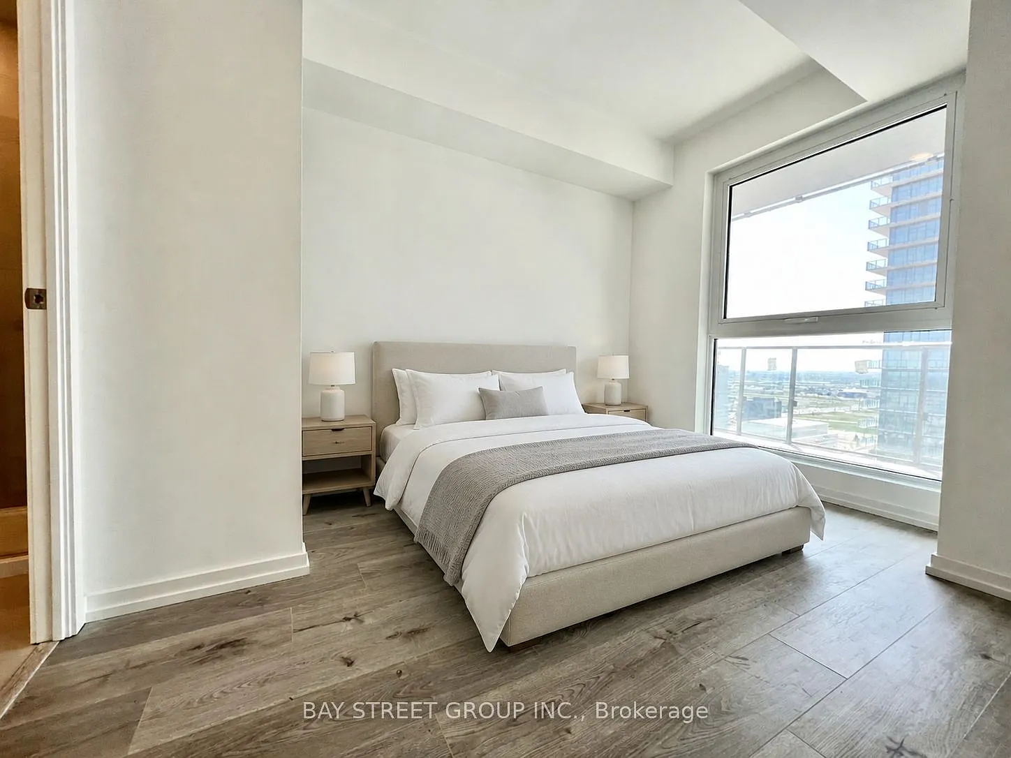 2 bed, $2,350 — Photo 4