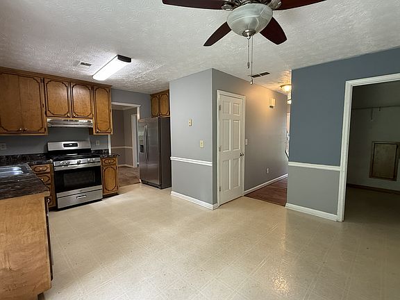 2nd image of 1190 Hunters Creek Ct