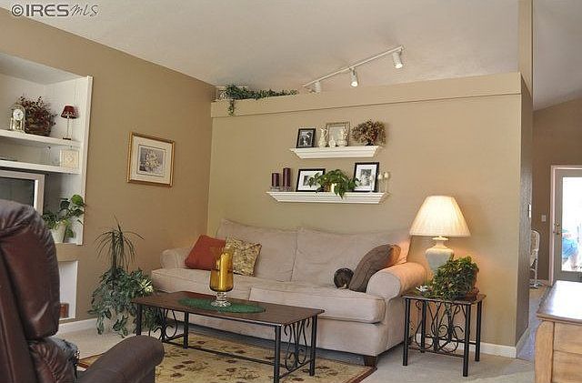 2nd image of 1824 Fountain Ct