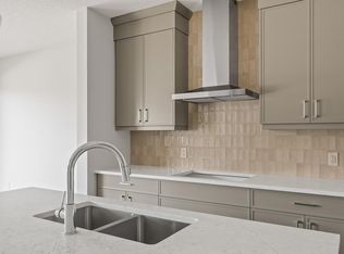 144 Creekstone Cir, Calgary, AB T0L0X0