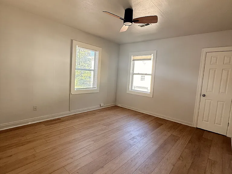 5107 Jacksboro Pike #6 — Photo 7