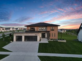 5804 NE Terrace Ridge Dr, Ankeny, IA 50021