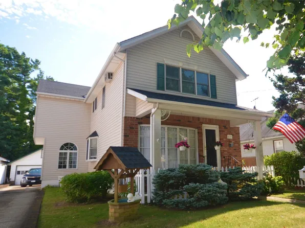 419 Midwood Avenue, Bellmore, NY 11710