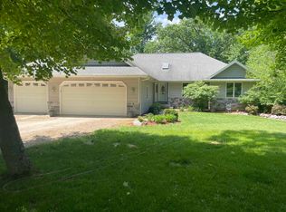 W8290 Royal Oaks Dr, Wautoma, WI 54982